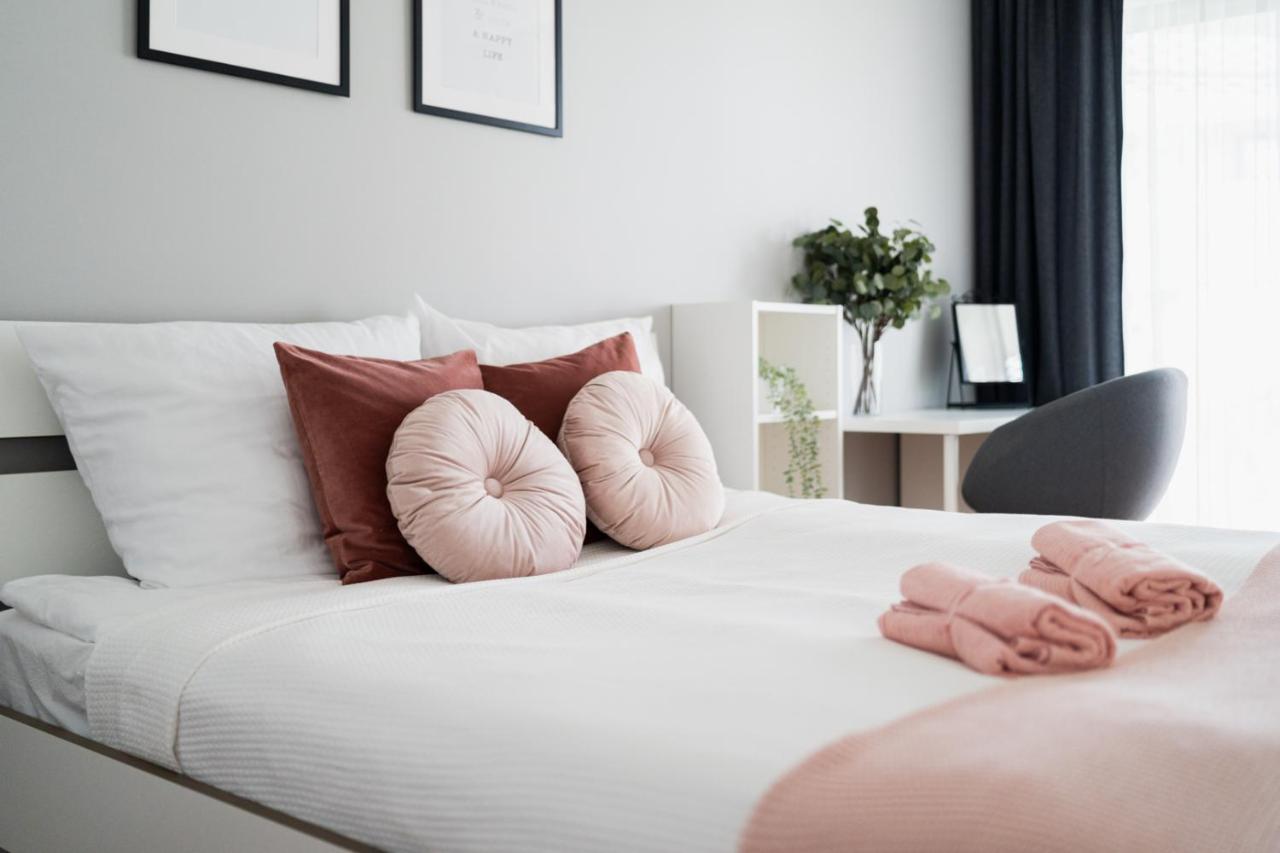 Big Apart - Atal Towers - 3 Rooms - Private Parking Place Breslavia Exterior foto